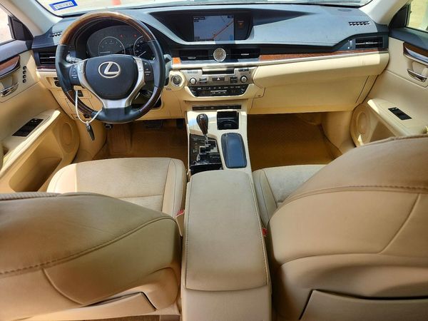 2015 LEXUS ES