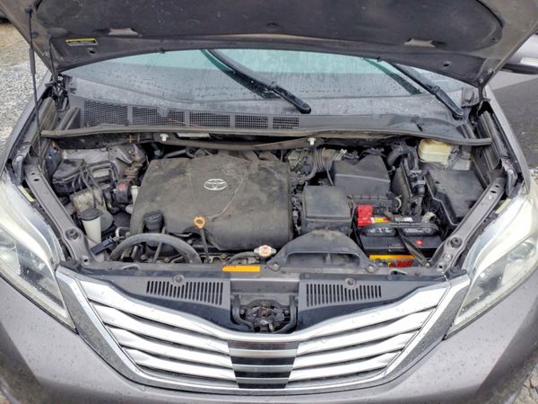 2017 TOYOTA SIENNA