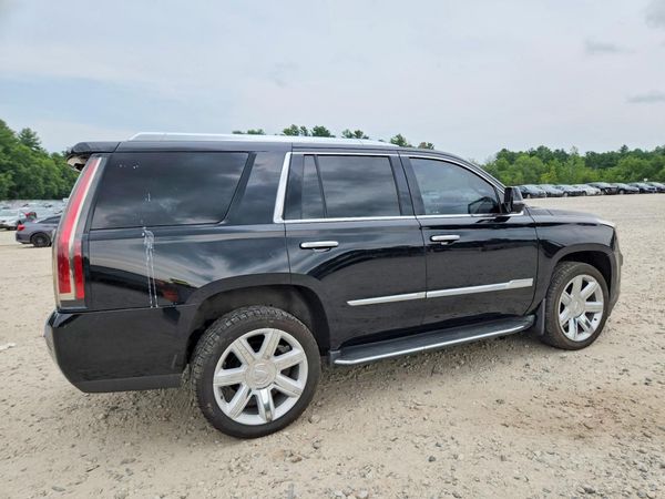 2016 CADILLAC ESCALADE Luxury
