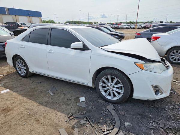 2012 TOYOTA CAMRY