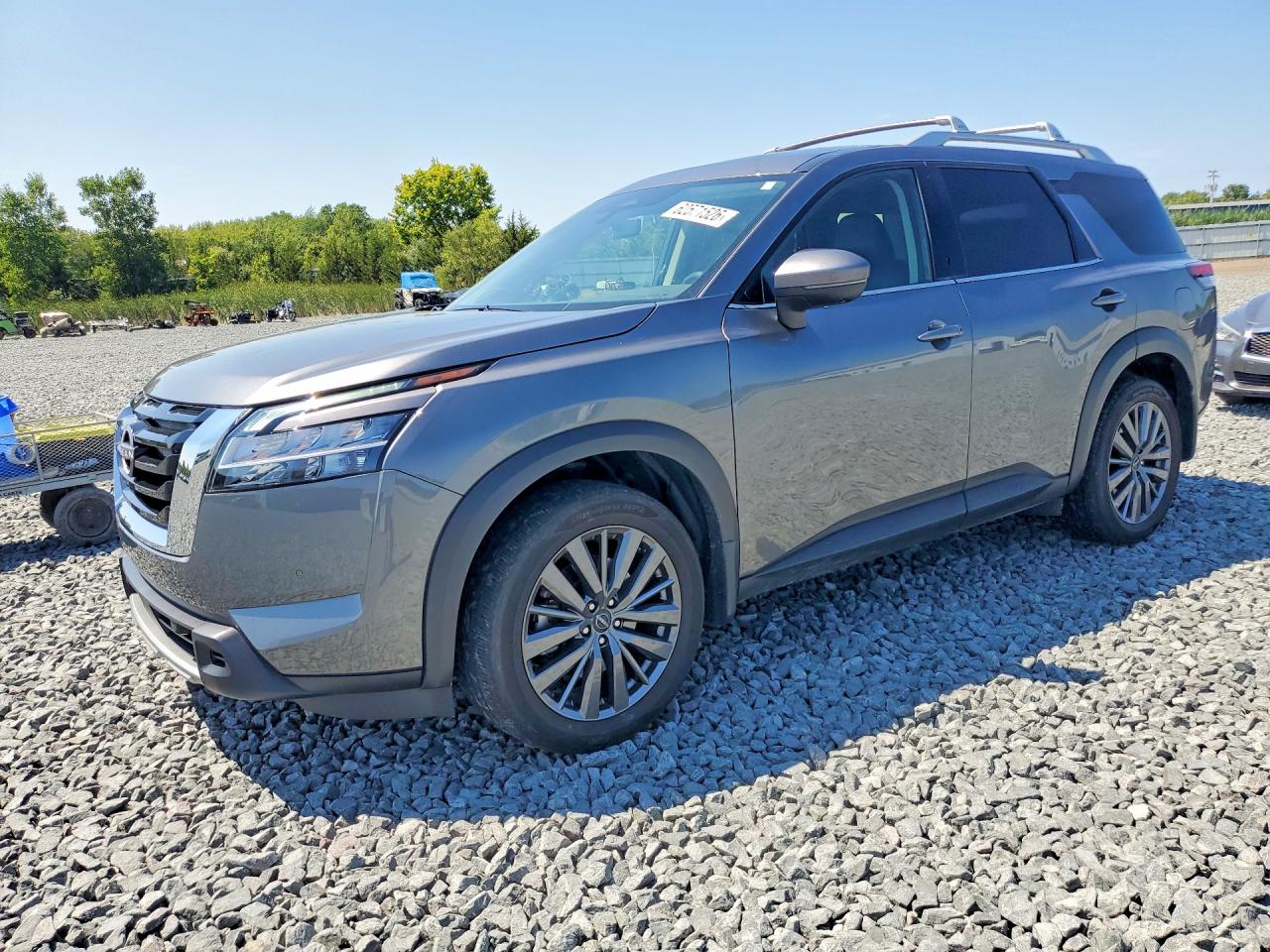 2024 NISSAN PATHFINDER SL