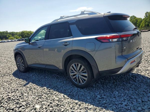 2024 NISSAN PATHFINDER SL