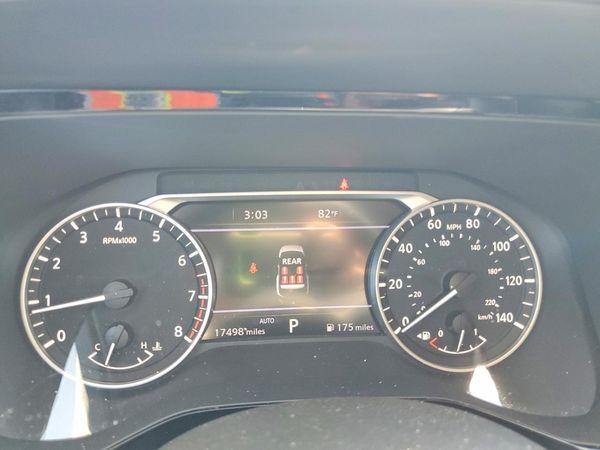 2024 NISSAN PATHFINDER SL