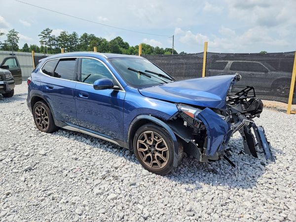 2025 BMW X1 xDrive28i — Passenger 3/4