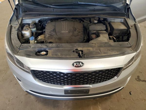 2016 KIA SEDONA LX - Middle-low