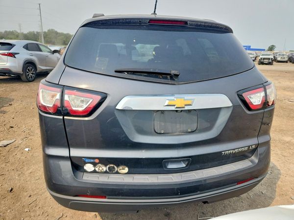 2013 CHEVROLET TRAVERSE LS