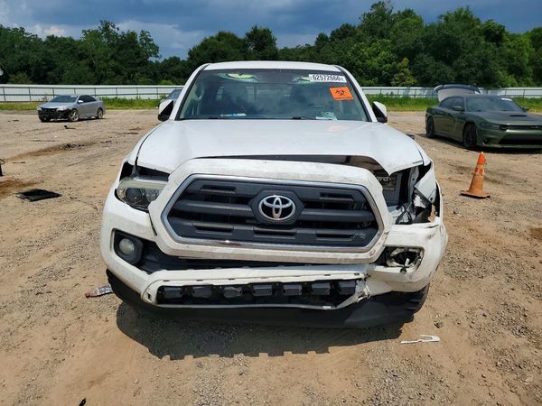 2017 TOYOTA TACOMA
