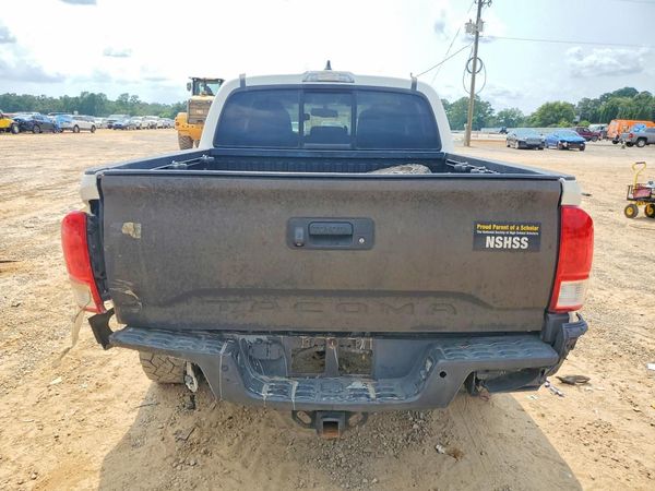 2017 TOYOTA TACOMA