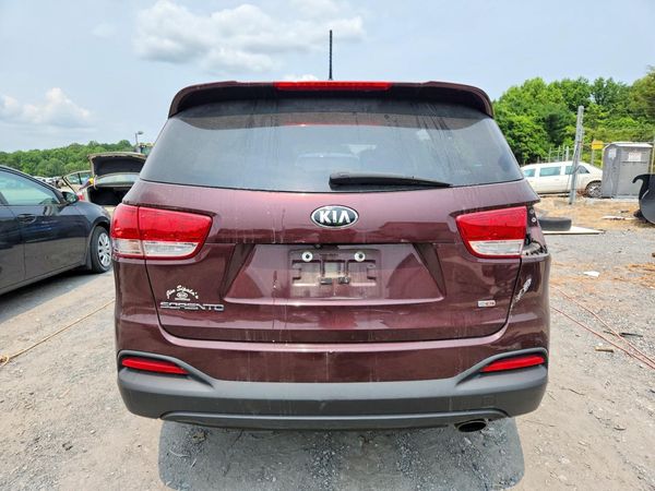 2017 KIA SORENTO L, LX