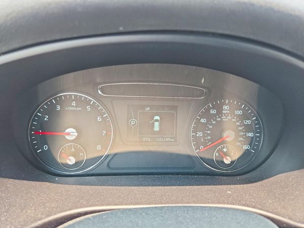 2017 KIA SORENTO L, LX