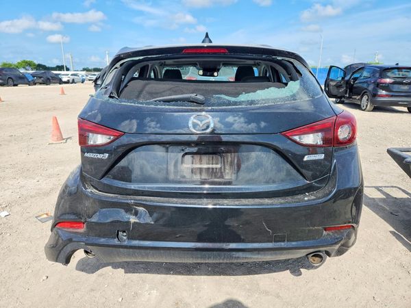 2017 MAZDA 3
