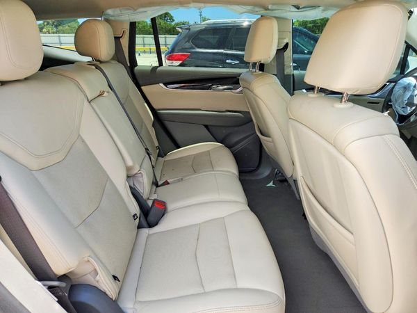 2023 CADILLAC XT6 Premium Luxury
