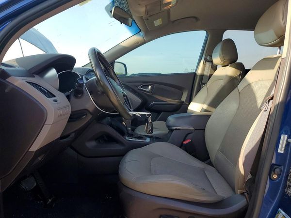 2015 HYUNDAI TUCSON GLS (Middle)