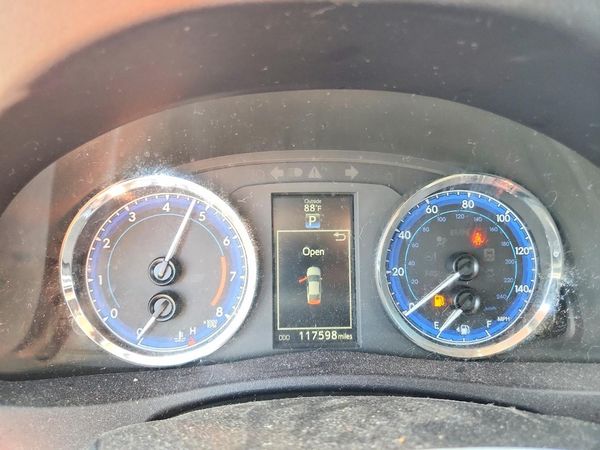 2017 TOYOTA COROLLA