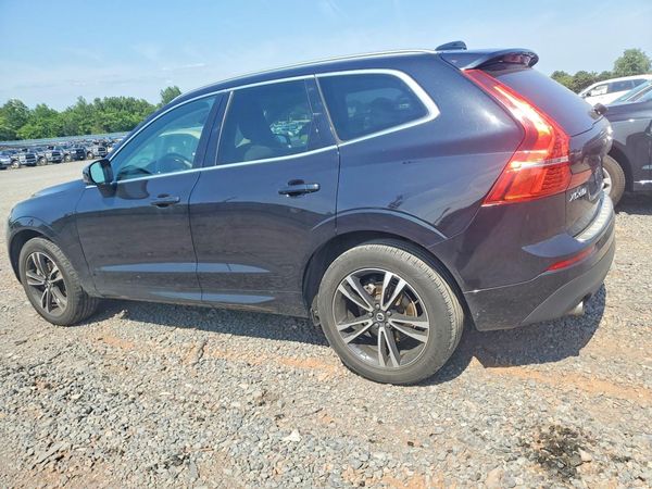 2020 VOLVO XC60 Momentum
