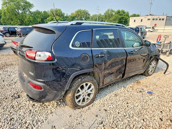 2017 JEEP CHEROKEE LATITUDE FWD