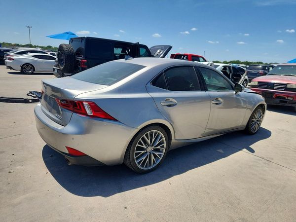2016 LEXUS IS 200T