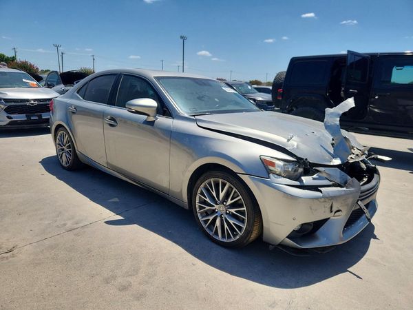 2016 LEXUS IS 200T