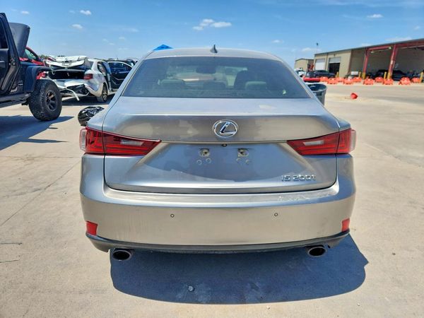 2016 LEXUS IS 200T