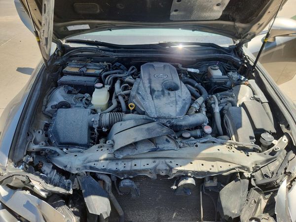 2016 LEXUS IS 200T