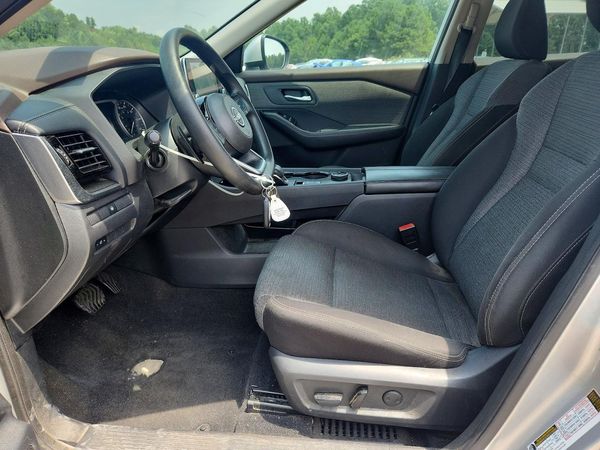 2022 NISSAN ROGUE SV — DENT