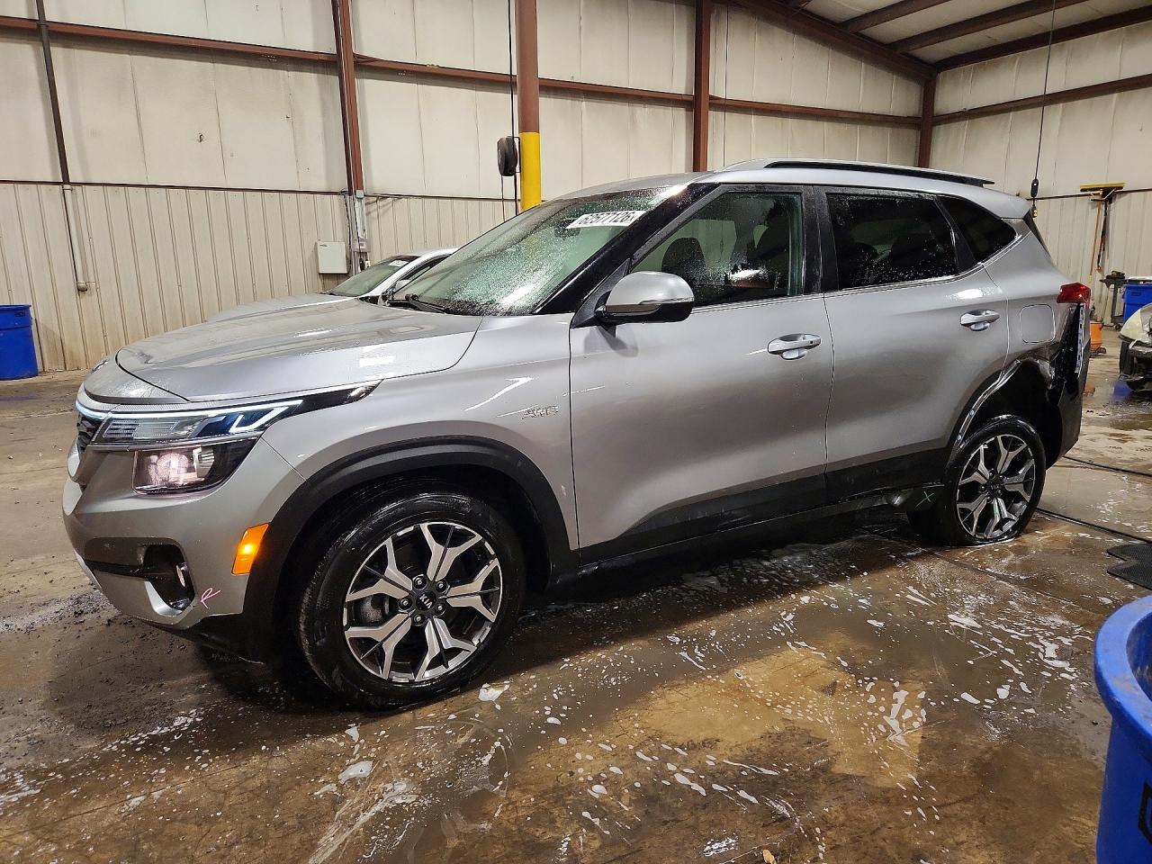 2021 KIA SELTOS EX