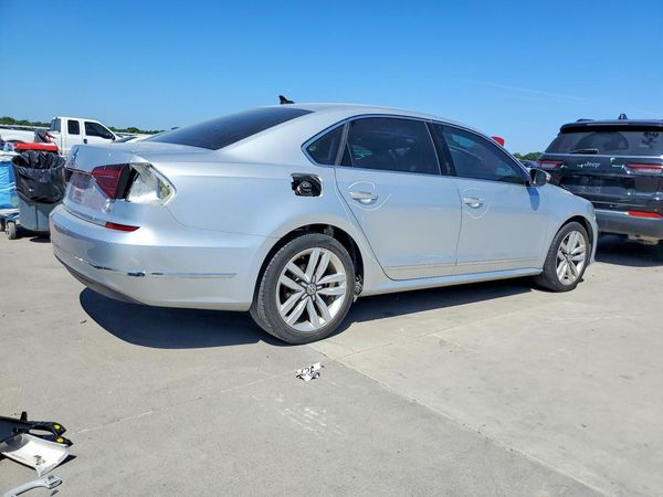 2017 VOLKSWAGEN PASSAT