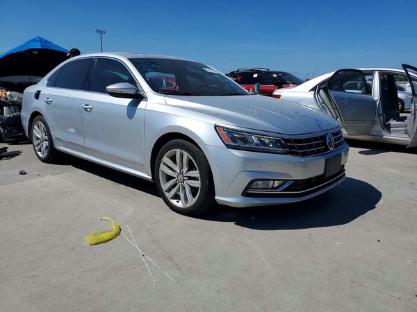 2017 VOLKSWAGEN PASSAT