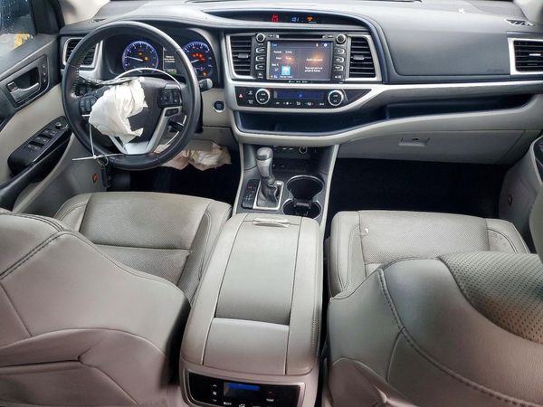 2019 TOYOTA HIGHLANDER