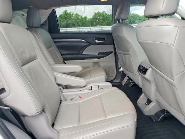 2019 TOYOTA HIGHLANDER
