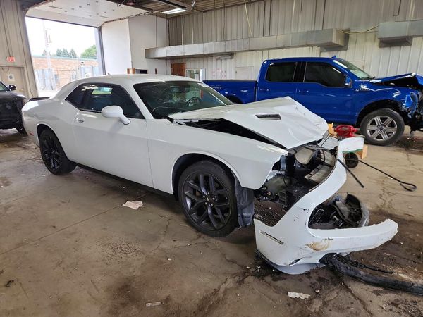 2022 DODGE CHALLENGER SXT
