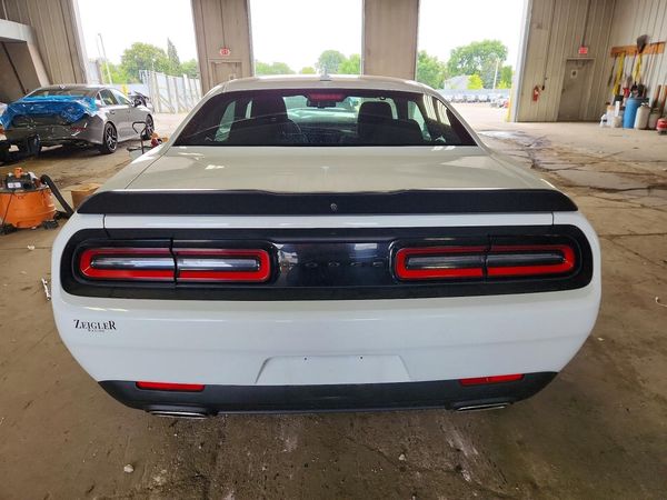 2022 DODGE CHALLENGER SXT