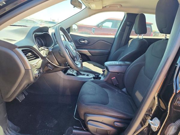 2019 JEEP CHEROKEE LATITUDE FWD