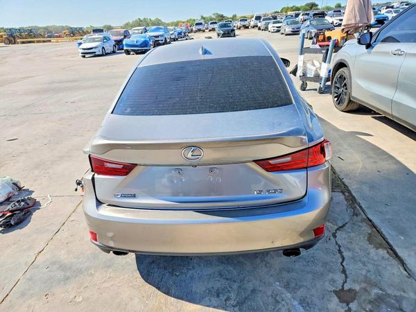 2015 LEXUS IS