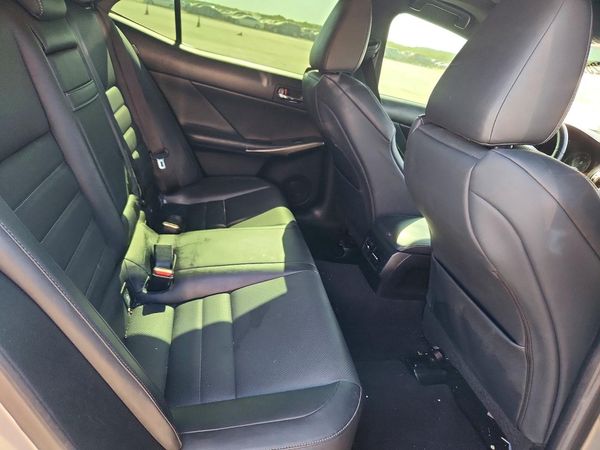2015 LEXUS IS