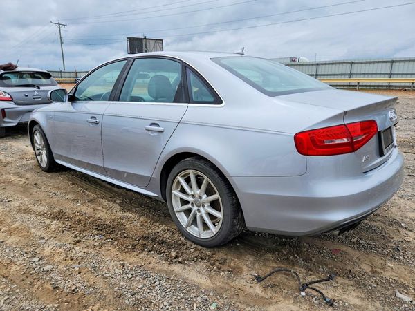 2015 AUDI A4 quattro Premium