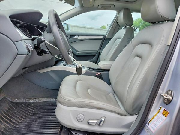 2015 AUDI A4 quattro Premium