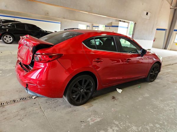 2018 MAZDA 3 Touring