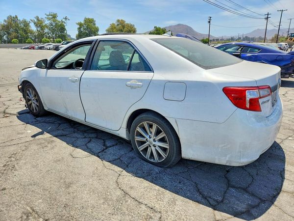 2014 TOYOTA CAMRY