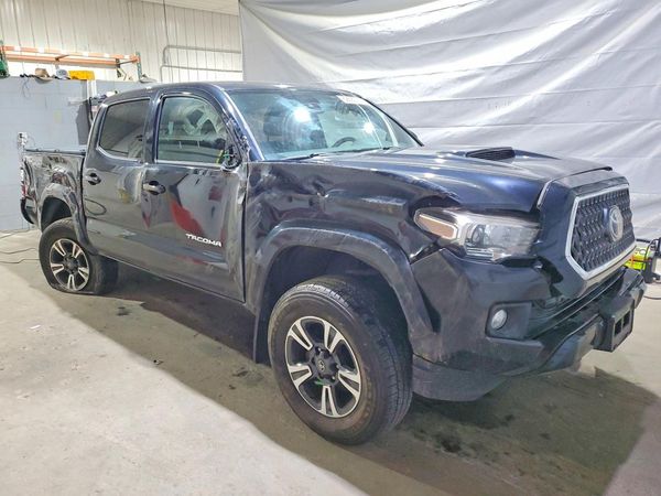 2018 TOYOTA TACOMA — Passenger 3/4