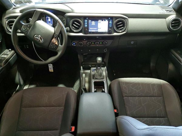 2017 TOYOTA TACOMA