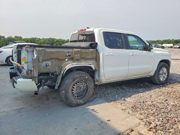 2022 NISSAN FRONTIER Crew Cab