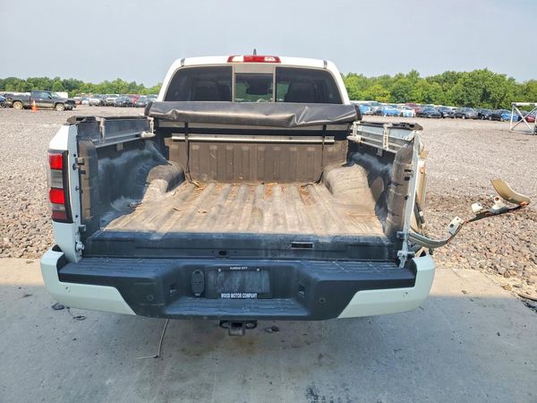 2022 NISSAN FRONTIER Crew Cab