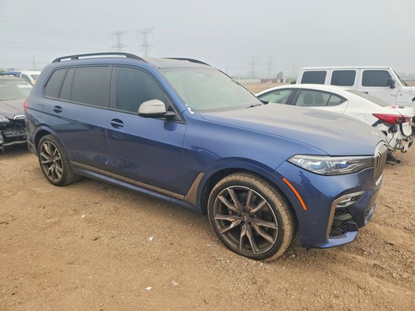 2021 BMW X7 M50i