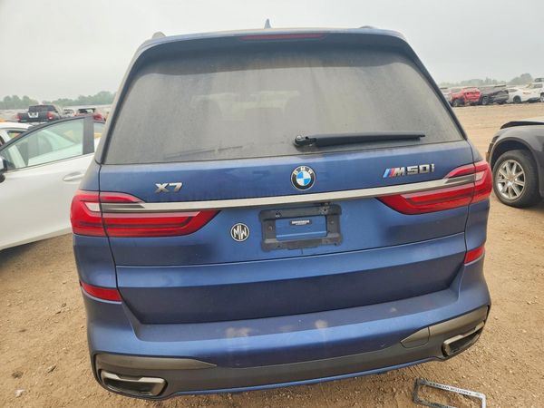 2021 BMW X7 M50i