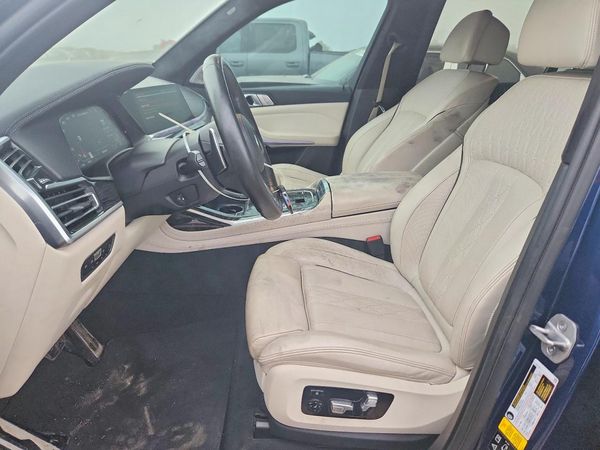 2021 BMW X7 M50i