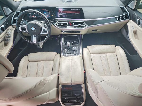 2021 BMW X7 M50i