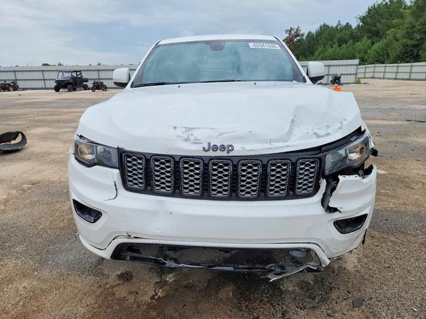 2017 JEEP GRAND CHEROKEE LAREDO 4X4