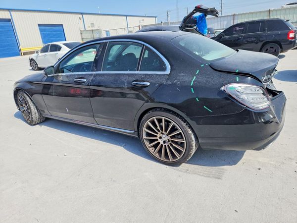2016 MERCEDES-BENZ C C300