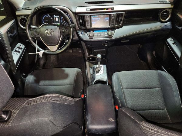 2017 TOYOTA RAV4 XLE